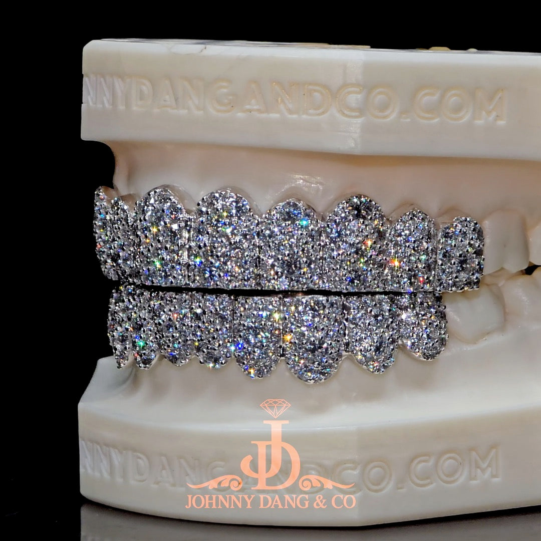 Flawless Mosaic Set Grillz White Gold (Pull Out)