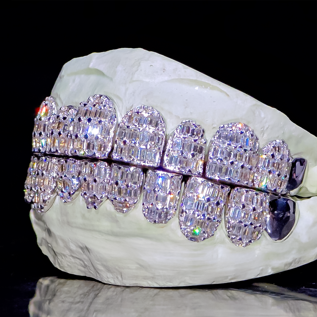 Flawless Emerald Prong Set Grillz White Gold (Perms)
