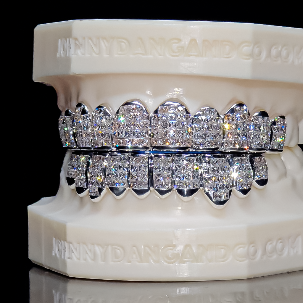 Flawless "French Cut" Invisible Set Grillz White Gold (Pullout)