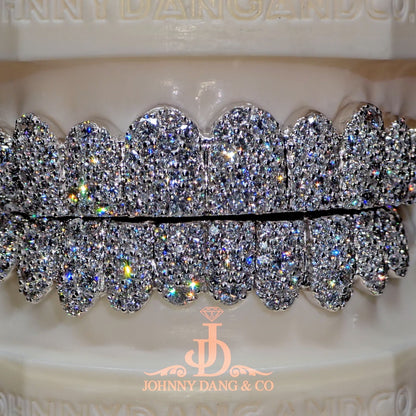 Flawless Mosaic Set Grillz White Gold (Pull Out)