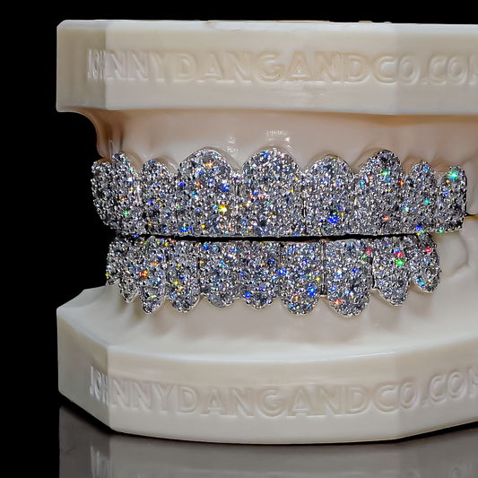 Flawless Mosaic Set Grillz White Gold (Pull Out)